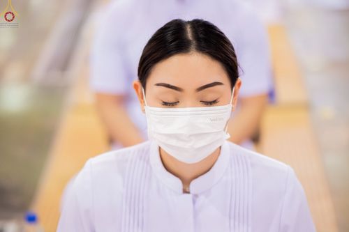 ภาพ No.65151:พิธีบูชาข้าวพระ และสาธุชนปฏิบัติธรรมร่วมกัน ในวันอาทิตย์ต้นเดือนที่ 4 ธันวาคม พ.ศ. 2565 ณ วัดพระธรรมกาย จ.ปทุมธานี