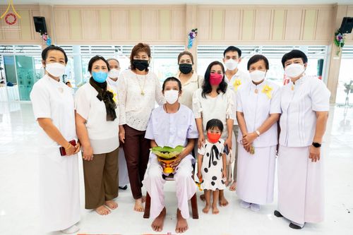 ภาพ No.65570:พิธีปลงผม และพิธีขอขมามอบผ้าไตร นาคธรรมทายาท ในโครงการอุปสมบทบูชาธรรม มหาปูชนียาจารย์ประจำปี 2565 ณ ศูนย์ปฏิบัติธรรมภาคใต้ บางกล่ำ จ.สงขลา วันที่ 19 พฤศจิกายน พ.ศ. 2565