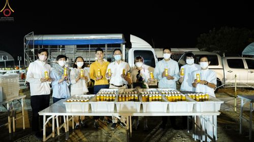 ภาพ No.69907:พิธีถวายภัตตาหารเป็นสังฆทาน แด่คณะพระธรรมยาตราฯ ในโครงการธรรมยาตราฯ ปีที่ 11 ณ อนุสรณ์สถานมหาวิหารพระมงคลเทพมุนี อ.สองพี่น้อง จ.สุพรรณบุรี วันที่ 9 มกราคม พ.ศ. 2566