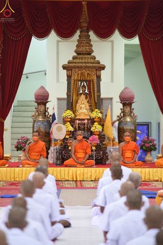 ภาพ No.65528:พิธีเวียนประทักษิณ และขอขมามอบผ้าไตร รุ่นบูชาธรรมมหาปูชนียาจารย์  ปี ๒๕๖๕ ณ วัดพระพุทธบาทราชวรมหาวิหาร  อ.พระพุทธบาท จ.สระบุรี วันเสาร์ที่ ๒๐ พฤศจิกายน พ.ศ. ๒๕๖๕