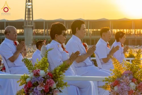 ภาพ No.312030:วันอังคารที่ 3 มีนาคม พ.ศ.2569 พิธีเวียนประทักษิณและจุดมาฆประทีป ณ ลานธรรมพระมหาธรรมกายเจดีย์ วัดพระธรรมกาย