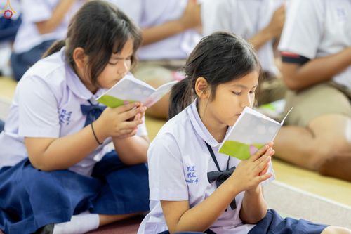 ภาพ No.288541:วันที่ 5 มกราคม พ.ศ. 2569 พิธีทอดผ้าป่าทำนุบำรุงศาสนสถาน ณ วัดอัมพวัน ต.สองพี่น้อง อ.สองพี่น้อง จ.สุพรรณบุรี ในโครงการธรรมยาตรา กตัญญูบูชา มหาปูชนียาจารย์ พระมงคลเทพมุนี(สด จนฺทสโร) พระผู้ปราบมาร อนุสรณ์สถาน 7 แห่ง ปีที่ 14