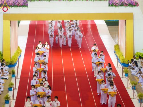 ภาพ No.92240:พิธีทอดกฐินธรรมชัยเพื่อสร้างอาคาร 115 ปี คุณยายอาจารย์มหารัตนอุบาสิกาจันทร์ ขนนกยูง อาทิตย์ต้นเดือนที่ 5 พฤศจิกายน พ.ศ. 2566 ณ วัดพระธรรมกาย จ.ปทุมธานี