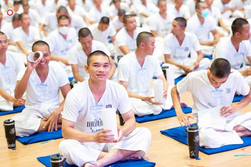 ภาพ No.341551:วันที่ 26 กรกฎาคม พ.ศ. 2569 โครงการพัฒนาคุณธรรม จริยธรรม สำหรับนักเรียนนายสิบตำรวจ (นสต.) รุ่นที่ 17 ศูนย์ฝึกอบรมตำรวจภูธรภาค 1 ได้จัดกิจกรรม  จุดเทียนรวมใจและปฏิบัติธรรมเจริญสมาธิภาวนา เพื่อน้อมอุทิศถวายเป็นพระราชกุศลฯ ณ ศูนย์ปฏิบัติธรรมเวิล์ดพีช วัลเล่