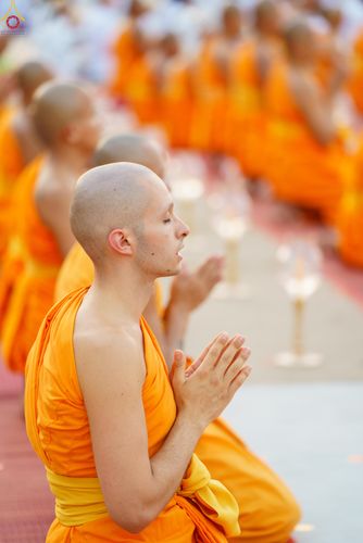 ภาพ No.307454:วันที่ 31 มกราคม พ.ศ. 2569 พิธีจุดประทีปธรรมถวายเป็นพุทธบูชา  และบูชาธรรมมหาปูชนียาจารย์ (ภาพชุดที่ 2) ณ วัดพระธรรมกาย ปทุมธานี ในโครงการธรรมยาตรา กตัญญูบูชา มหาปูชนียาจารย์ พระมงคลเทพมุนี(สด จนฺทสโร) พระผู้ปราบมาร อนุสรณ์สถาน 7 แห่ง ปีที่ 14