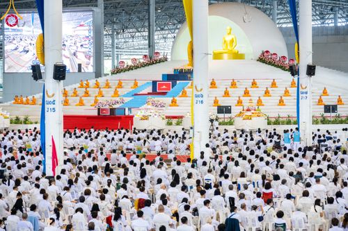 ภาพ No.92153:พิธีบูชาข้าวพระ ในวันทอดกฐินสามัคคี อาทิตย์ต้นเดือนที่ 5 พฤศจิกายน พ.ศ. 2566 ณ วัดพระธรรมกาย จ.ปทุมธานี