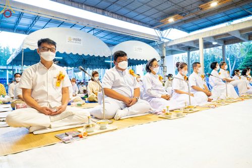 ภาพ No.69800:พิธีถวายภัตตาหารเป็นสังฆทาน แด่คณะพระธรรมยาตราฯ ในโครงการธรรมยาตราฯ ปีที่ 11 ณ อนุสรณ์สถานมหาวิหารพระมงคลเทพมุนี อ.สองพี่น้อง จ.สุพรรณบุรี วันที่ 7 มกราคม พ.ศ. 2566