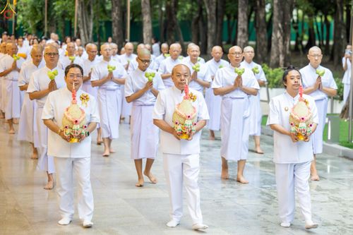 ภาพ No.338675:วันที่ 11 กรกฎาคม พศ.2569 พิธีบรรพชาอุปสมบท โครงการอุปสมบทหมู่ธรรมทายาทนานาชาติ  IDOP รุ่นที่ 21 (ภาษาจีน)  จากประเทศจีน มาเลเซีย สิงคโปร์ และไต้หวัน , โครงการบรรพชาสามเณรโรงเรียนนานาชาติ รุ่นที่ 15