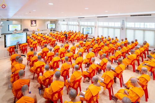 ภาพ No.335959:วันที่ 15 มิถุนายน พ.ศ.2569 หลวงพ่อทัตตชีโวเมตตาให้โอวาทแก่เจ้าอาวาสวัดศูนย์สาขาภายในประเทศ ณ วัดพระธรรมกาย