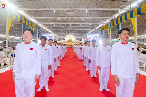 ภาพ No.346366:วันอาทิตย์ที่ 30 สิงหาคม พ.ศ.2569 พิธีจุดเทียนใจ ไฟนิรันดร์ อนันตชัย ณ รัตนบัลลังก์ วัดพระธรรมกาย
