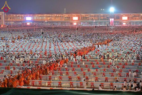 ภาพ No.324479:วันที่ 22 เมษายน พ.ศ.2569 (วันคุ้มครองโลก) บรรยากาศพระสังฆาธิการและสาธุชน การเดินทางกลับ งานถวายมหาสังฆทาน 40,000 กว่าวัดทั่วประเทศ วัดพระธรรมกาย