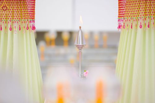 ภาพ No.70138:พิธีจุดประทีปถวายเป็นพุทธบูชา และบูชาธรรมมหาปูชนียาจารย์ ในโครงการธรรมยาตรากตัญญูบูชา มหาปูชนียาจารย์ พระมงคลเทพมุนี(สด จนฺทสโร) พระผู้ปราบมาร ปีที่ 11 ณ อนุสรณ์สถานลำดับที่ 2 สถานที่ตั้งมโนปณิธานบวชตลอดชีวิต อนุสรณ์สถานคลองบางนางแท่น อ.สามพราน จ.นครปฐม 