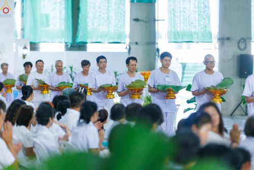 ภาพ No.333446:วันอาทิตย์ที่ 7 มิถุนายน พ.ศ.2569 พิธีตัดปอยผมและปลงผมนาคธรรมทายาท โครงการบรรพชาและอุปสมบทหมู่ธรรมทายาท รุ่นผู้บริหาร รุ่นที่ 16 ณ วิหารคด 11 วัดพระธรรมกาย