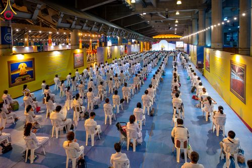 ภาพ No.90422:พิธีฉลองชัยสวดมนต์บทธัมมจักกัปปวัตตนสูตร 5,759,139,139 จบ เนื่องใน 139 ปี วันคล้ายวันเกิดด้วยรูปกายเนื้อ พระมงคลเทพมุนี (สด จนฺทสโร) พระผู้ปราบมาร วันอังคารที่ 10 ตุลาคม พ.ศ. 2566 ณ มหารัตนวิหารคด วัดพระธรรมกาย จ.ปทุมธานี