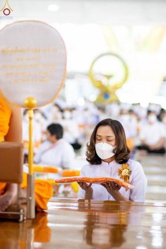 ภาพ No.75409:พิธีสวดพระพุทธมนต์และถวายภัตตาหารเป็นสังฆทาน เนื่องในวันมหาปูชนียาจารย์ วันที่ 3 กุมภาพันธ์ พ.ศ. 2565 ณ วัดพระธรรมกาย อ.คลองหลวง จ.ปทุมธานี