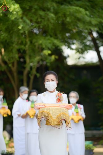 ภาพ No.65470:พิธีขอขมามอบผ้าไตร นาคธรรมทายาท ในโครงการอุปสมบทบูชาธรรม มหาปูชนียาจารย์ประจำปี 2565 ณ ศูนย์อบรมเยาวชนผาสุกวนิช จ.ราชบุรี วันที่ 19 พฤศจิกายน พ.ศ. 2565