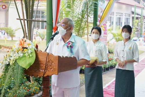 ภาพ No.68523:พิธีเจริญพระพุทธมนต์และตักบาตรพระ ๑,๐๐๐ รูป บำเพ็ญกุศลเพื่อถวายพระพรชัยแด่ สมเด็จพระเจ้าลูกเธอเจ้าฟ้าพัชรกิติยาภา นเรนทิราเทพยวดี กรมหลวงราชสาริณีสิริพัชร มหาวัชรราชธิดา และ ฉลองเมืองลำปาง ๑,๓๔๒ ปี วันศุกร์ที่ ๓๐ ธันวาคม พ.ศ.๒๕๖๕ ณ ศูนย์ปฏิบัติธรรมลำปาง 