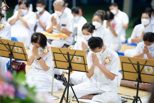 ภาพ No.71276:พิธีถวายภัตตาหารเป็นสังฆทาน แด่คณะพระธรรมยาตราฯ ในโครงการธรรมยาตรากตัญญูบูชา มหาปูชนียาจารย์ พระมงคลเทพมุนี(สด จนฺทสโร) พระผู้ปราบมาร อนุสรณ์สถาน 7 แห่ง ปีที่ 11 วันที่ 15 มกราคม พ.ศ. 2566