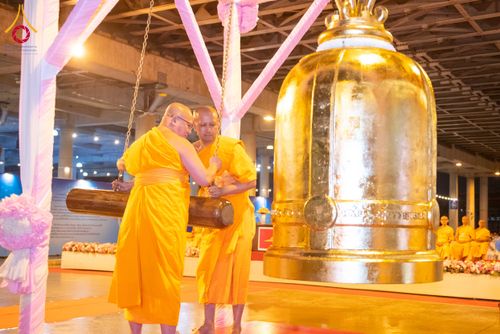 ภาพ No.317718:วันพฤหัสบดีที่ 2 มีนาคม พ.ศ. 2569 พิธีฉลองชัยชิตังเม สวดธัมมจักกัปวัตนสูตร ครบ 8,252,828,282 จบ ในวันขึ้น 15 ค่ำ เดือน 5 ณ วัดพระธรรมกาย จังหวัดปทุมธานี