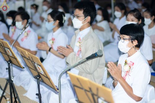 ภาพ No.73827:พิธีถวายภัตตาหารเป็นสังฆทาน แด่คณะพระธรรมยาตราฯ ในโครงการธรรมยาตรากตัญญูบูชา มหาปูชนียาจารย์ พระมงคลเทพมุนี(สด จนฺทสโร) พระผู้ปราบมาร อนุสรณ์สถาน 7 แห่ง ปีที่ 11 วันที่ 23 มกราคม พ.ศ. 2566