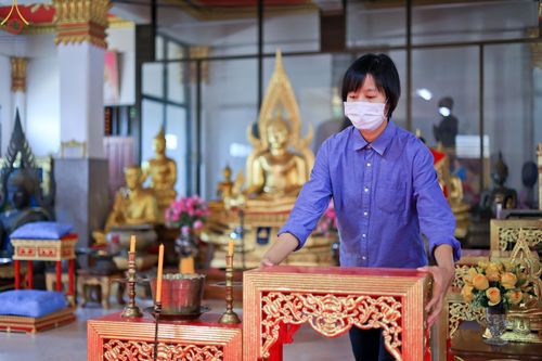 ภาพ No.65923:เจ้าหน้าที่สำนักศรัทธาภิบาล เตรียมงานอุปสมบท ที่วัดป่าโมกวรวิหาร จ.อ่างทอง วันที่ 6 ธันวาคม พ.ศ.2565