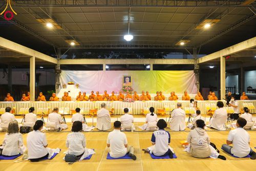 ภาพ No.105995:พิธีถวายภัตตาหารเป็นสังฆทาน แด่คณะพระธรรมยาตราฯ ในโครงการธรรมยาตรากตัญญูบูชา มหาปูชนียาจารย์ พระมงคลเทพมุนี(สด จนฺทสโร) พระผู้ปราบมาร อนุสรณ์สถาน 7 แห่ง ปีที่ 12 วันที่ 3 มกราคม พ.ศ. 2567 ณ อนุสรณ์สถานโลตัสแลนด์ จ.สุพรรณบุรี