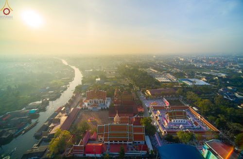 ภาพ No.73633:พิธีตักบาตรพระธรรมยาตราฯ ในโครงการธรรมยาตรากตัญญูบูชา มหาปูชนียาจารย์ พระมงคลเทพมุนี(สด จนฺทสโร) พระผู้ปราบมาร ปีที่ 11 ณ อนุสรณ์สถานลำดับที่ 4 สถานที่เกิดด้วยกายธรรม วัดโบสถ์ (บน) บางคูเวียง อ.บางกรวย จ.นนทบุรี วันที่ 22 มกราคม พ.ศ. 2566