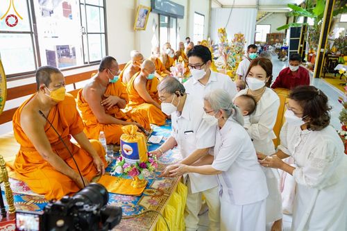 ภาพ No.64812:พิธีทอดกฐินสามัคคีทั่วไทย 5,000 วัด โดยคณะศิษยานุศิษย์วัดพระธรรมกาย น้อมบูชาธรรม 78 ปี หลวงพ่อธัมมชโย  วันจันทร์ที่ 7 พฤศจิกายน พ.ศ. 2565  ณ วัดสระบัว อำเภอธัญบุรี จังหวัดปทุมธานี