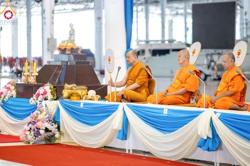 ภาพ No.87927:พิธีรำลึกนักสร้างบารมี ในวันมหารำลึกครั้งที่ 33 วันเสาร์ที่ 16 กันยายน พ.ศ. 2566 ณ หน้ารัตนบัลลังก์ สภาธรรมกายสากล วัดพระธรรมกาย