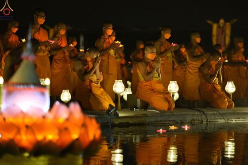 ภาพ No.75405:พิธีจุดประทีปถวายเป็นพุทธบูชา และบูชาธรรมมหาปูชนียาจารย์ ในโครงการธรรมยาตรากตัญญูบูชา มหาปูชนียาจารย์ พระมงคลเทพมุนี(สด จนฺทสโร) พระผู้ปราบมาร ปีที่ 11 ณ อนุสรณ์สถานลำดับที่ 7 สถานที่ขยายวิชชาธรรมกาย วัดพระธรรมกาย จ.ปทุมธานี วันที่ 31 มกราคม พ.ศ. 2566