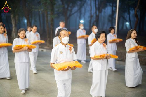 ภาพ No.298040:วันเสาร์ที่ 17 มกราคม พ.ศ. 2569 พิธีบรรพชาอุปสมบท โครงการอุปสมบทหมู่ บูชาธรรมครบ 117 ปี คุณยายอาจารย์มหารัตนอุบาสิกาจันทร์ ขนนกยูง  ณ อุโบสถพระไตรปิฎก วัดพระธรรมกาย