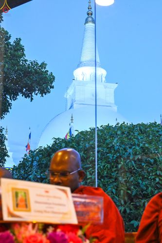 ภาพ No.284291:วันที่ 28 ตุลาคม พ.ศ.2568 กฐินสมทบต่างประเทศ โดยคณะศิษยานุศิษย์ บูชาธรรม 81 ปี หลวงพ่อธัมมชโย ณ วัดมหาเมฆนาวา ศรีลังกา