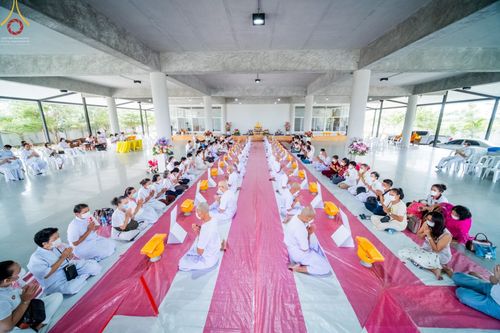 ภาพ No.65685:พิธีปลงผมและพิธีขอขมา มอบบาตรกับผ้าไตร ในโครงการอุปสมบทบูชาธรรม มหาปูชนียาจารย์ประจำปี 2565 ณ ศูนย์ปฎิบัติธรรมสมุทรปราการ(บางบ่อ)  วันอาทิตย์ที่ 20 พฤศจิกายน พ.ศ. 2565