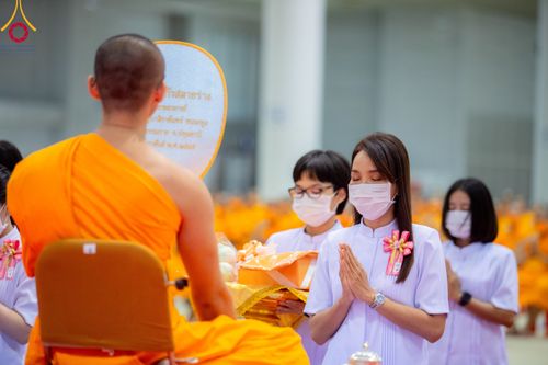 ภาพ No.91024:พิธีบำเพ็ญกุศลสวดพระอภิธรรม  อุบาสกถาวร พรหมถาวร (อุบาสกผู้ปั้นพระ) คืนที่ 6 วันพฤหัสบดีที่ 19 ตุลาคม พ.ศ. 2566 ณ ห้องแก้วสารพัดนึก 1 สภาธรรมกายสากล วัดพระธรรมกาย จ.ปทุมธานี