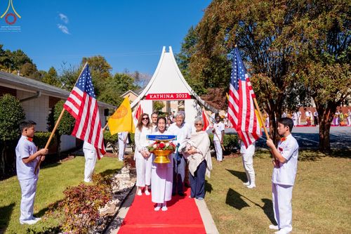 ภาพ No.63977:พิธีทอดกฐินสามัคคี ประจำปีพุทธศักราช 2565 ณ วัดพระธรรมกายจอร์เจีย ประเทศสหรัฐอเมริกา วันอาทิตย์ที่  23  ตุลาคม  พ.ศ. 2565