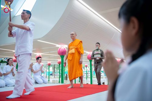 ภาพ No.308990:วันอาทิตย์ที่ 8 กุมภาพันธ์ พ.ศ. 2569  พิธีต้อนรับพระบัญชาสมเด็จพระสังฆราช แต่งตั้ง  “พระครูปลัดรัตนวีรวัฒน์” (รังสฤษดิ์ อิทฺธิจินฺตโก) เจ้าอาวาสวัดพระธรรมกาย ให้ดำรงตำแหน่ง “ที่ปรึกษาเจ้าคณะจังหวัดปทุมธานี”