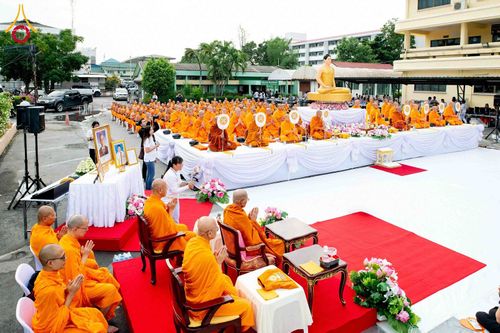 ภาพ No.346967:วันอาทิตย์ที่ 30 สิงหาคม พ.ศ. 2569  พิธีทำบุญตักบาตรพระ 123 รูป เนื่องในโอกาสครบรอบ 122 ปี แห่งการก่อตั้งอำเภอคลองหลวง จังหวัดปทุมธานี ณ บริเวณหน้าที่ว่าการอำเภอคลองหลวง