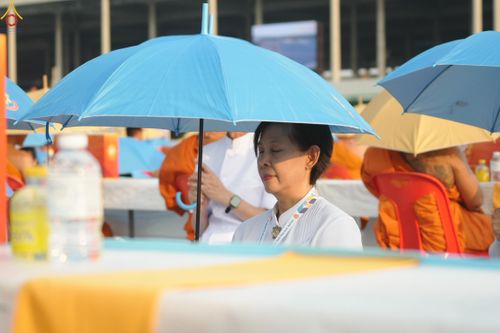 ภาพ No.324641:วันที่ 22 เมษายน พ.ศ.2569 (วันคุ้มครองโลก) บรรยากาศสาธุชน ในงานถวายมหาสังฆทาน 40,000 กว่าวัดทั่วประเทศ ณ ลานธรรม วัดพระธรรมกาย