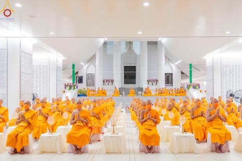 ภาพ No.89250:พิธีประดิษฐานรูปหล่อทองคำ  คุณยายอาจารย์มหารัตนอุบาสิกาจันทร์ ขนนกยูง ภายในมหาวิหารคุณยายอาจารย์ฯ เนื่องในวันครูผู้ค้นพบวิชชาธรรมกาย วันศุกร์ที่ 29 กันยายน พ.ศ. 2566 ณ วัดพระธรรมกาย จ.ปทุมธานี