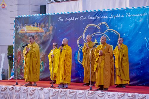 ภาพ No.332928:วันอาทิตย์ที่ 31 พฤษภาคม พ.ศ. 2569 วันวิสาขบูชา ณ วัดพระธรรมกายแคลิฟอร์เนีย  ประเทศสหรัฐอเมริกา