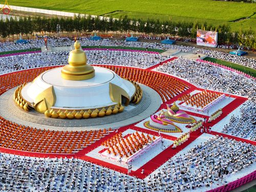 ภาพ No.302088:วันที่ 23 มกราคม พ.ศ. 2569 พิธีจุดประทีปธรรมถวายเป็นพุทธบูชา และบูชาธรรมมหาปูชนียาจารย์  ณ อนุสรณ์สถานลำดับที่ 5 สถานที่เผยแผ่วิชชาธรรมกายครั้งแรก อนุสรณ์สถานบางปลา วัดบางปลา อำเภอบางเลน จังหวัดนครปฐม ในโครงการธรรมยาตรา กตัญญูบูชา มหาปูชนียาจารย์ พระมงคล