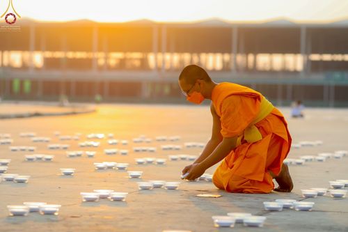 ภาพ No.75209:พิธีจุดประทีปถวายเป็นพุทธบูชา และบูชาธรรมมหาปูชนียาจารย์ ในโครงการธรรมยาตรากตัญญูบูชา มหาปูชนียาจารย์ พระมงคลเทพมุนี(สด จนฺทสโร) พระผู้ปราบมาร ปีที่ 11 ณ อนุสรณ์สถานลำดับที่ 7 สถานที่ขยายวิชชาธรรมกาย วัดพระธรรมกาย จ.ปทุมธานี วันที่ 31 มกราคม พ.ศ. 2566