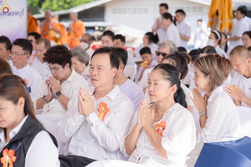 ภาพ No.331430:วันที่ 31 พฤษภาคม พ.ศ.2569 พิธีทอดผ้าป่าและตอกเสาเข็มมงคลต้นแรก องค์พระเจดีย์เพื่อสร้างสันติภาพโลก  ณ ธุดงคสถานพัฒนานิคม จังหวัดลพบุรี