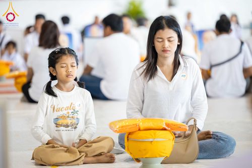 ภาพ No.319428:วันเสาร์ที่ 4 เมษายน พ.ศ.2569 พิธีขอขมา มอบผ้าไตร และถวายบาตรแด่นาคธรรมทายาท ในโครงการบรรพชาสามเณรฟื้นฟูพระพุทธศาสนาทั่วไทย โครงการหน่อแก้วเปรียญธรรม รุ่นที่ 14 โครงการสามเณรยุวธรรมทายาท รุ่นที่ 34 โครงการสามเณรมัชฌิมธรรมทายาท รุ่นที่ 30 ณ สภาธรรมกายสากล