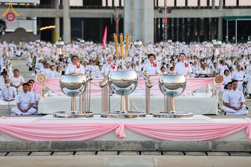 ภาพ No.312091:วันอังคารที่ 3 มีนาคม พ.ศ.2569 พิธีเวียนประทักษิณและจุดมาฆประทีป ณ ลานธรรมพระมหาธรรมกายเจดีย์ วัดพระธรรมกาย