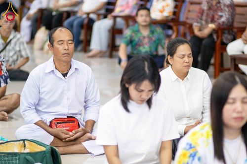 ภาพ No.321850:วันที่ 12 เมษายน พ.ศ.2569 ตักบาตรสงกรานต์ฉลองสามเณรใหม่  ณ ศูนย์ปฏิบัติธรรมระยอง(บ้านช่องลม)