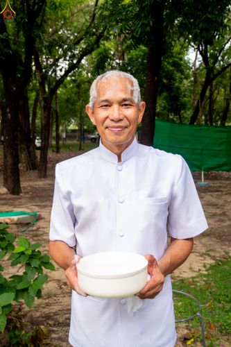 ภาพ No.330210:วันที่ 30 พฤษภาคม พ.ศ.2569 พิธีตัดปอยผมและปลงผม อุบาสกอุปสมบทอุทิศชีวิต 11 ท่าน ณ โบสถ์พระไตรปิฎก วัดพระธรรมกาย จังหวัดปทุมธานี
