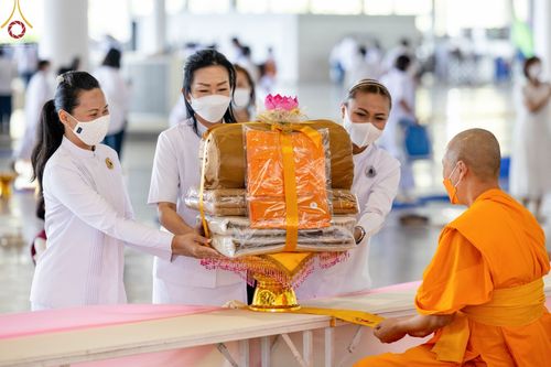 ภาพ No.66489:พิธีถวายอุปกรณ์เครื่องกันหนาว แด่คณะพระภิกษุ สามเณร วัดพระธรรมกาย วันเสาร์ที่ 10 ธันวาคม พ.ศ. 2565 ณ สภาธรรมกายสากล วัดพระธรรมกาย จ.ปทุมธานี