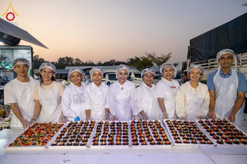 ภาพ No.294802:วันที่ 15 มกราคม พ.ศ. 2569 พิธีถวายภัตตาหารเป็นสังฆทาน แด่พระธรรมยาตรา ณ วัดโบสถ์บน ต.บางคูเวียง จ.นนทบุรี อนุสรณ์สถานลำดับที่ 4 สถานที่เกิดด้วยกายธรรม ในโครงการธรรมยาตรา กตัญญูบูชา มหาปูชนียาจารย์ พระมงคลเทพมุนี(สด จนฺทสโร) พระผู้ปราบมาร อนุสรณ์สถาน 7 แ