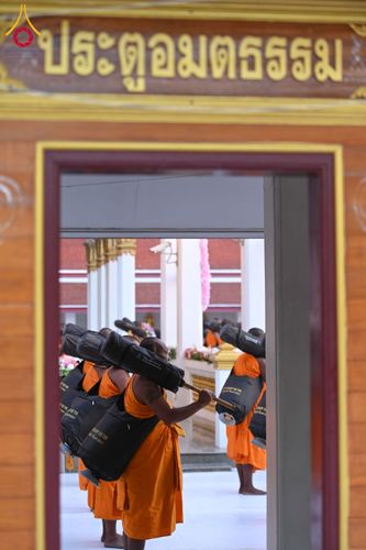 ภาพ No.294663:วันอาทิตย์ที่ 14 ธันวาคม พ.ศ.2568 พระธรรมยาตราปฏิบัติธรรมและถ่ายภาพหมู่ประวัติศาสตร์ ณ วัดสองพี่น้อง ต.ต้นตาล อ.สองพี่น้อง จ.สุพรรณบุรี ในโครงการธรรมยาตรา กตัญญูบูชา มหาปูชนียาจารย์ พระมงคลเทพมุนี(สด จนฺทสโร) พระผู้ปราบมาร อนุสรณ์สถาน 7 แห่ง ปีที่ 14